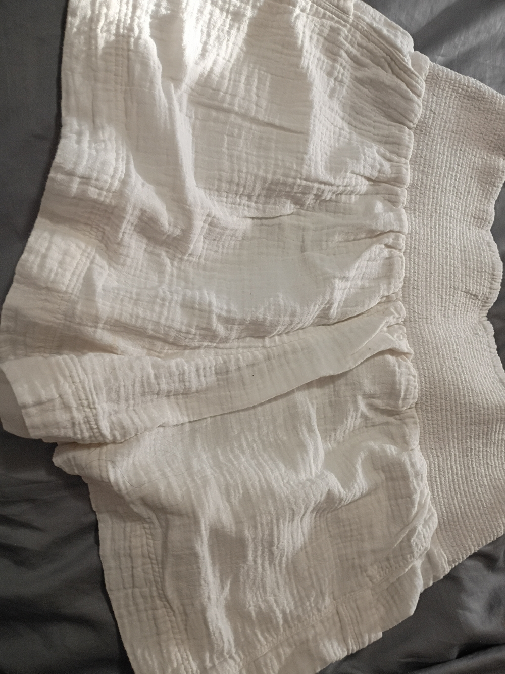 Anthropologie White Textured Gauzy Shorts, Soft And Flowy.